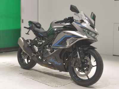 Kawasaki Ninja ZX-25R 2024