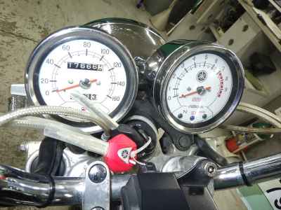 Yamaha SR400 2012