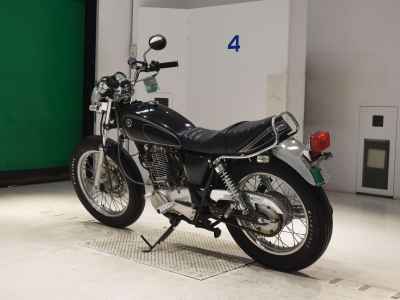 Yamaha SR400 2012