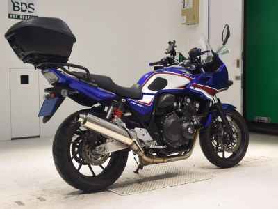 Honda CB400 Super Boldor 2020