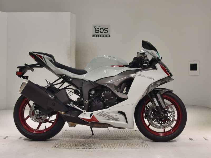 Kawasaki ZX-6R 2025