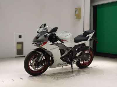 Kawasaki ZX-6R 2025