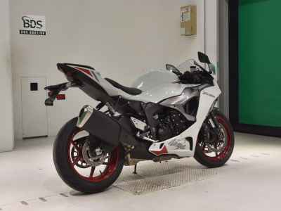 Kawasaki ZX-6R 2025