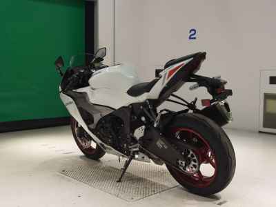Kawasaki ZX-6R 2025