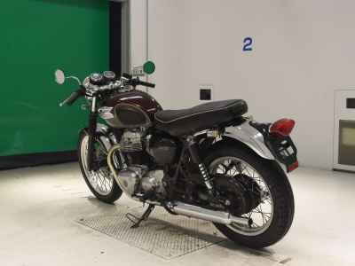Kawasaki W650 2005