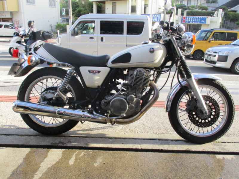 Yamaha SR400 2015