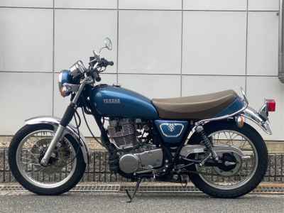 Yamaha SR400 2020