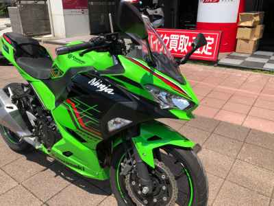 Kawasaki Ninja 400 KRT Edition 2023