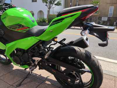 Kawasaki Ninja 400 KRT Edition 2023
