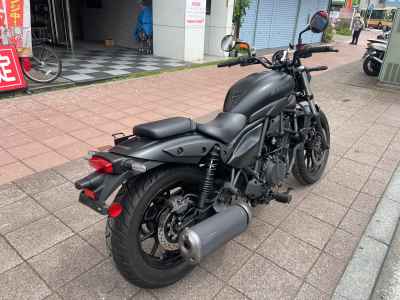 Kawasaki Eliminator 400 2023