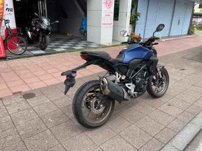 Honda CB250R 2019