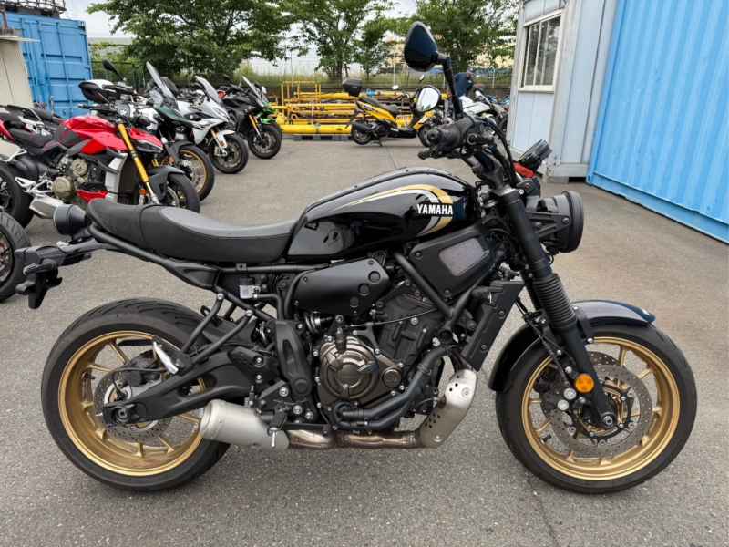 Yamaha XSR700 2022