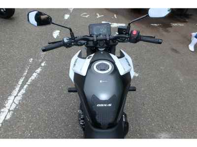Suzuki GSX-8S 2023