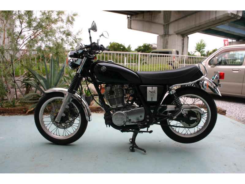 Yamaha SR400 2019