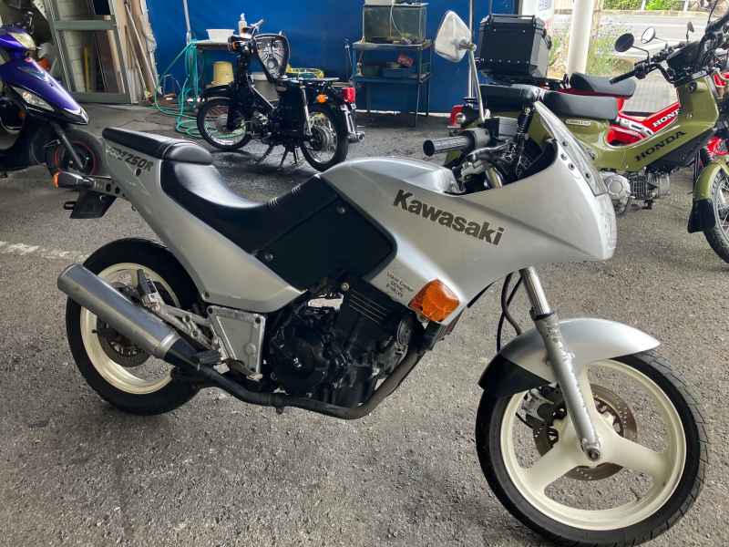 Kawasaki GPZ250R 1986