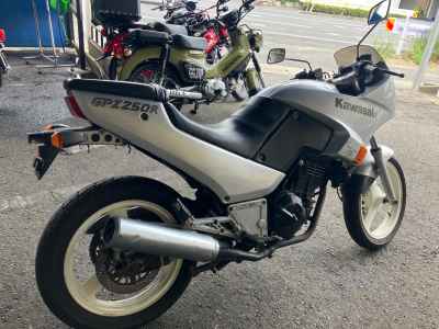 Kawasaki GPZ250R 1986