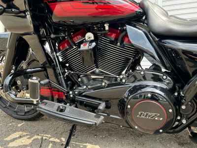 Harley-Davidson Road Glide FLTRXSE1923 CVO 2021