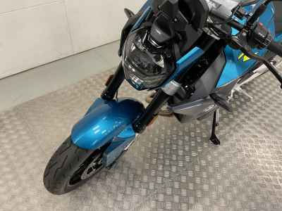 BMW F900R 2025