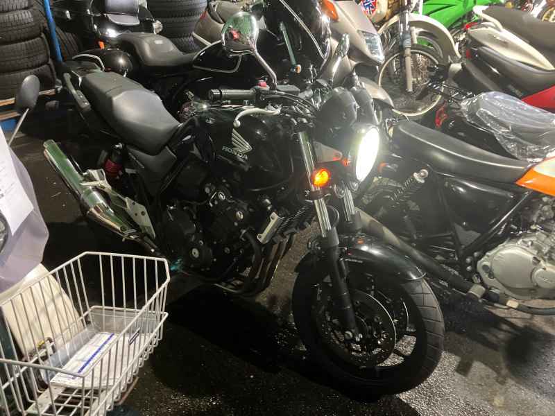 Honda CB400SF 2021