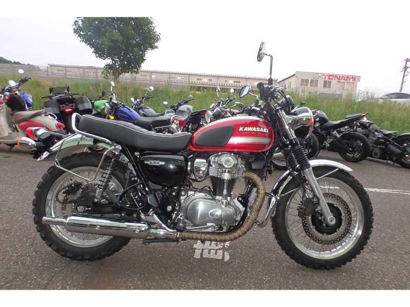 Kawasaki W800 2022