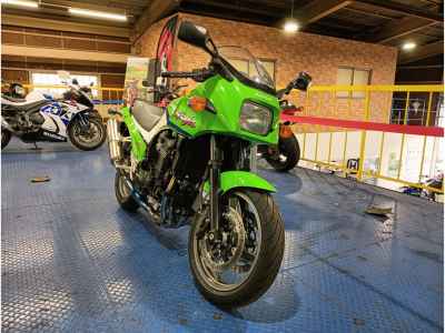Kawasaki GPZ900R 2001
