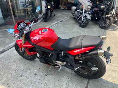Triumph Street Triple 2011