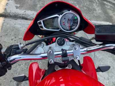 Triumph Street Triple 2011
