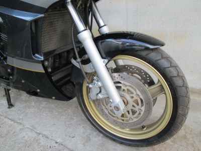 Kawasaki GPZ900R 1990