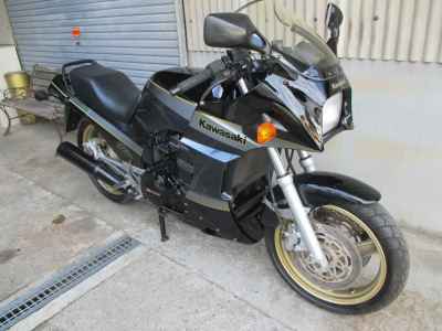 Kawasaki GPZ900R 1990