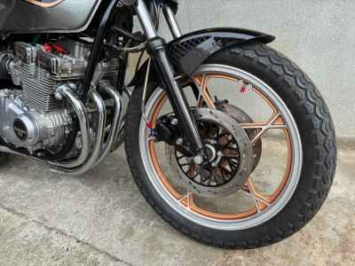 Suzuki GSX400F 2009