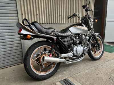 Suzuki GSX400F 2009
