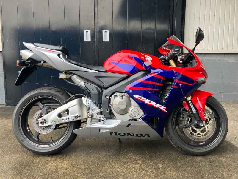 Honda CBR600RR 2005