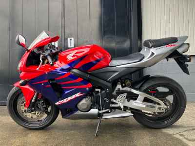 Honda CBR600RR 2005