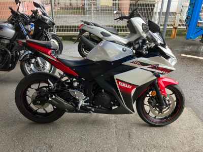 Yamaha YZF-R25 2016