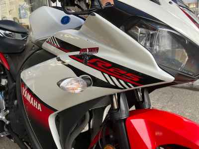 Yamaha YZF-R25 2016