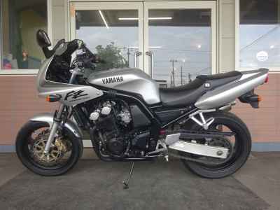 Yamaha FZ400 1997