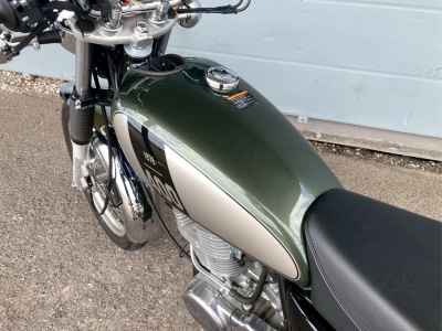 Yamaha SR400 2019