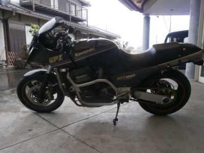 Kawasaki GPZ900R 1998