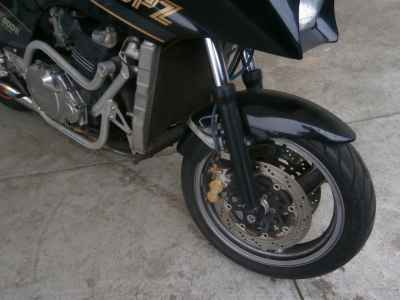 Kawasaki GPZ900R 1998