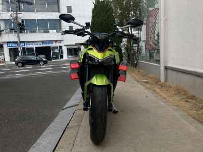 Ducati Streetfighter V4S 2024