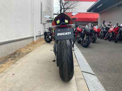 Ducati Streetfighter V4S 2024