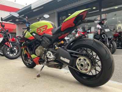 Ducati Streetfighter V4S 2024