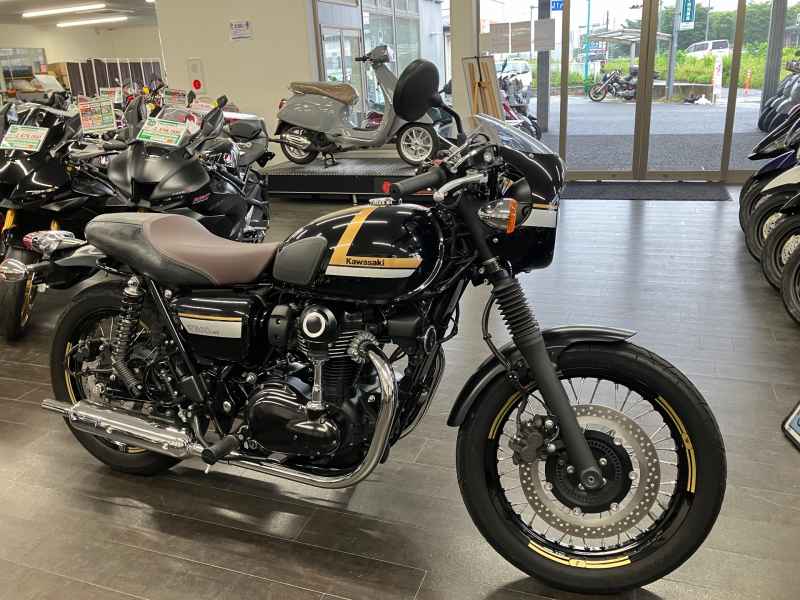 Kawasaki W800 Cafe 2022