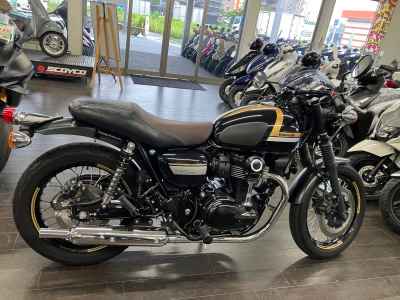 Kawasaki W800 Cafe 2022