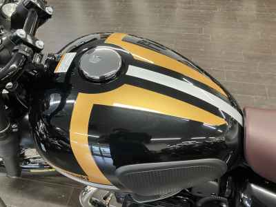 Kawasaki W800 Cafe 2022