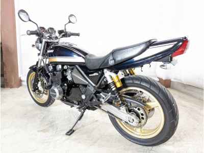 Kawasaki Zephyr 400 2009