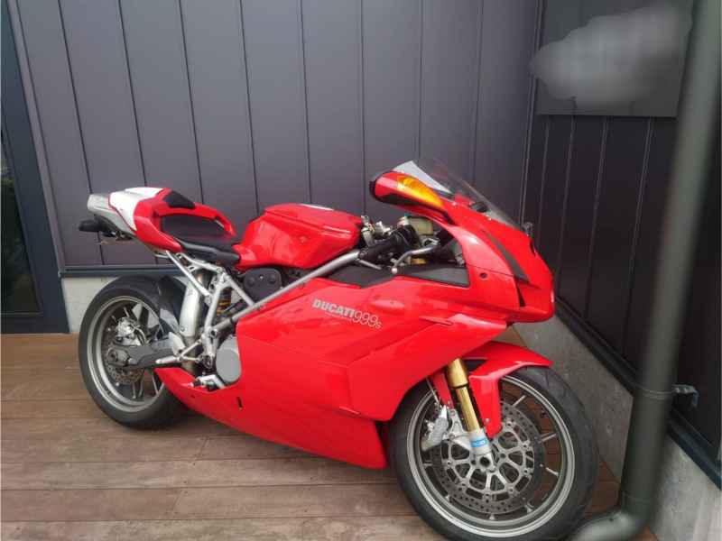 Ducati 999 2004