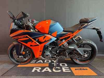KTM RC 390 2024
