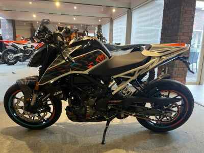 KTM 390 Duke 2024