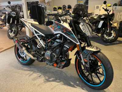 KTM 390 Duke 2024